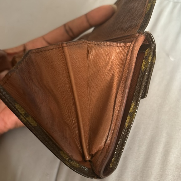 LV Compact wallet - Picture 13 of 14